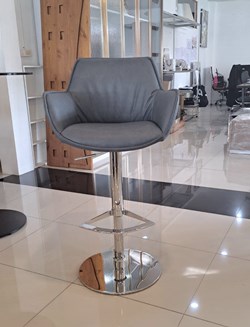 Antina Barstool Web 1