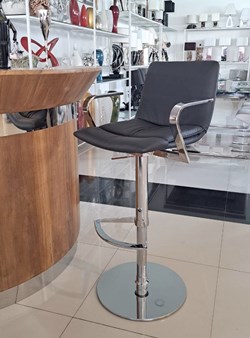 Dario Barstool 2