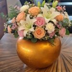 Circle Gold Vase 1