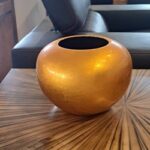 Circle Gold Vase 2