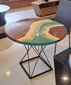 Round Resin 2